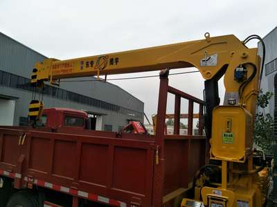 騰宇12噸隨車吊與后雙橋挖機拖車價格解析